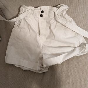 White h&m high rise shorts